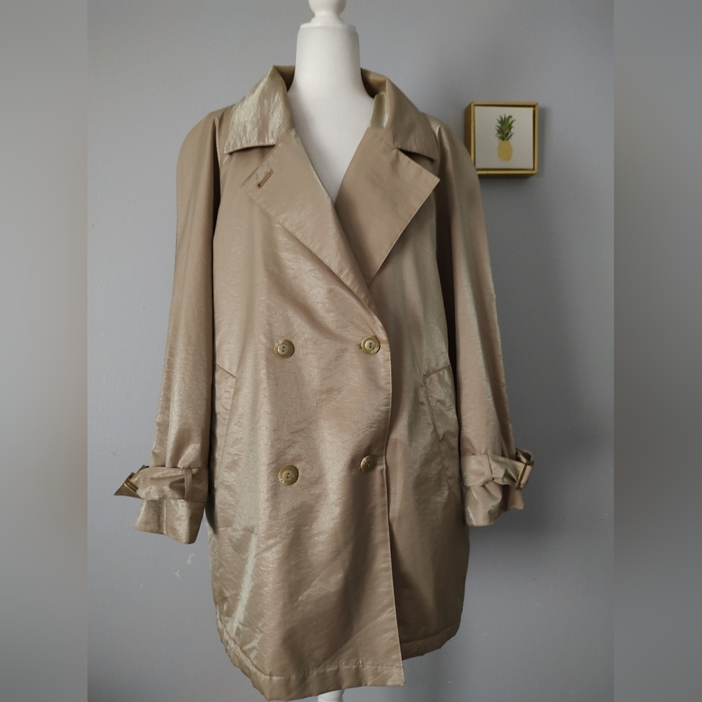 Trench Coat Colebrook  Color Beige Metallic Size Medium Belted Buttons Front